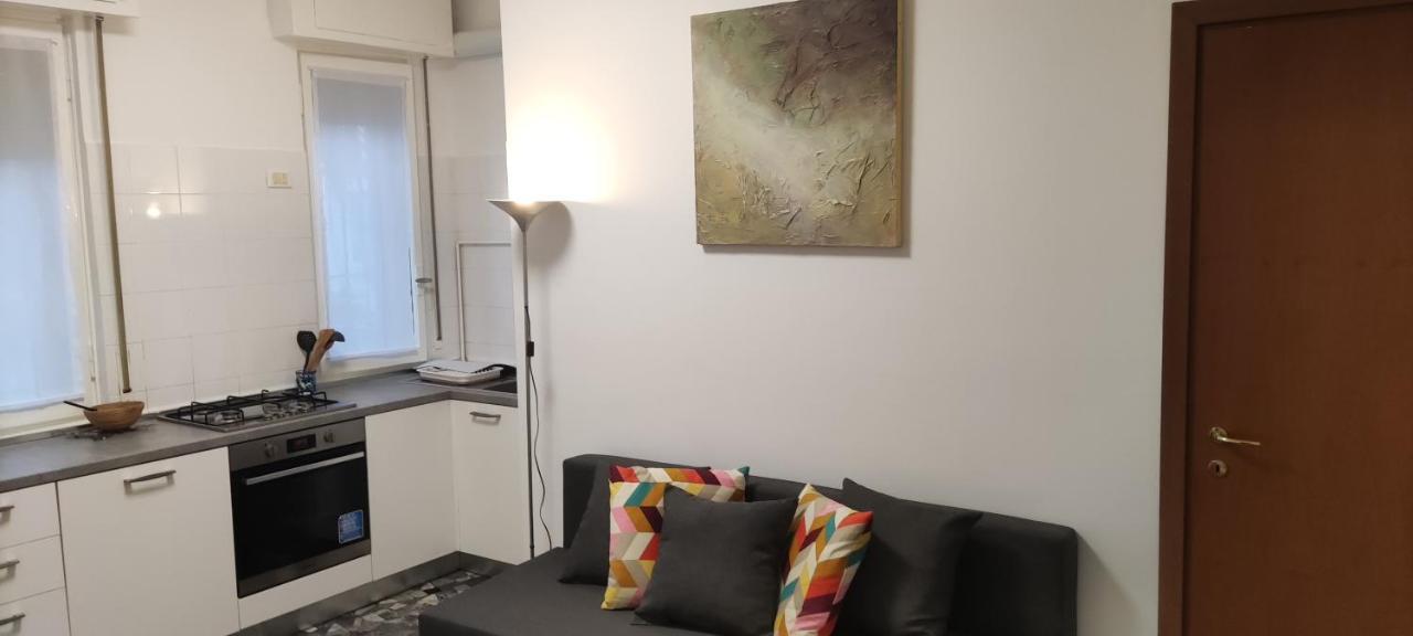 Melaverdeflat Milano Porta Venezia-Dateo Metro 4 Luaran gambar